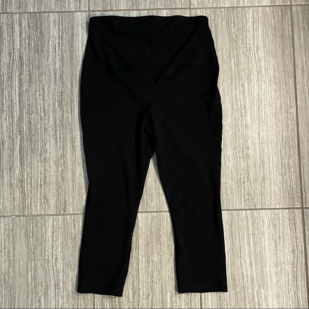 Maternity cropped full panel leggings size M